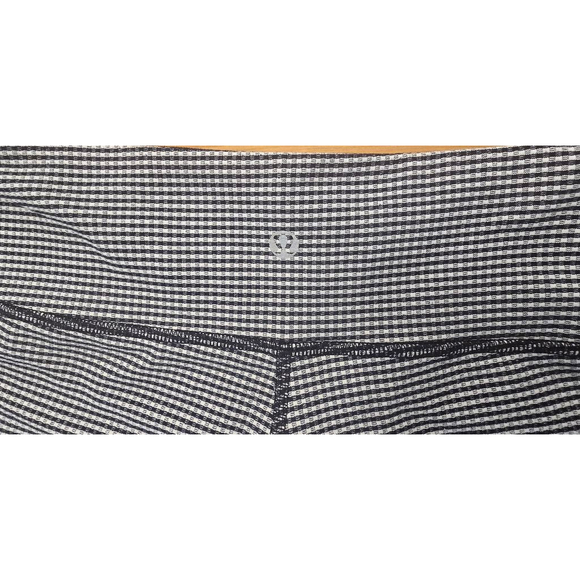 Women's Lululemon Leggings, Size 6, White & Blue Gingham - Picture 8 of 9